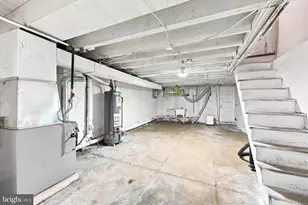 2550 Carroll St, Philadelphia, PA 19142 - Photo 24