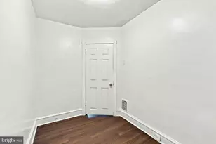 2550 Carroll St, Philadelphia, PA 19142 - Photo 18