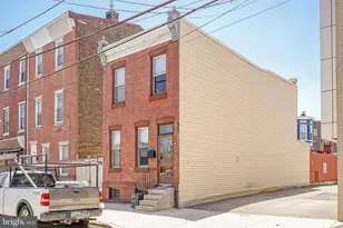 1206 E Susquehanna Ave, Philadelphia, PA 19125 - Photo 2