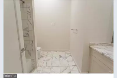 201 N 8th Street #101, Philadelphia, PA 19106 - Photo 18
