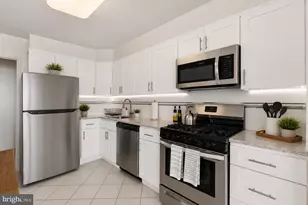 2401 Pennsylvania Ave, Philadelphia, PA 19130 - Photo 8