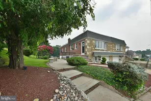3137 Draper St, Philadelphia, PA 19136 - Photo 2