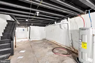 2435 Fitzgerald St, Philadelphia, PA 19145 - Photo 18