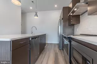 710 N 16th St, Philadelphia, PA 19130 - Photo 8