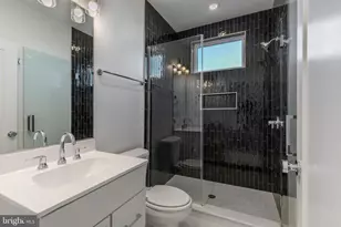 710 N 16th St, Philadelphia, PA 19130 - Photo 20