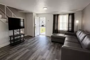 7511 Sherwood Rd, Philadelphia, PA 19151 - Photo 8