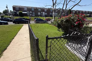 7511 Sherwood Rd, Philadelphia, PA 19151 - Photo 4