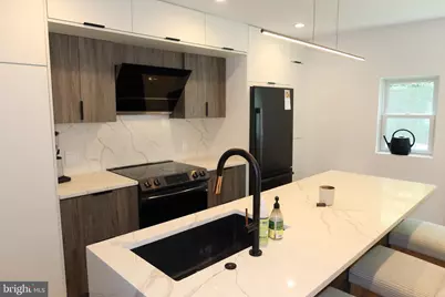 166 W Laurel Street, Philadelphia, PA 19123 - Photo 12