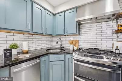 2062 Saint Albans Street, Philadelphia, PA 19146 - Photo 16