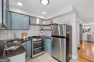 2062 St Albans St, Philadelphia, PA 19146 - Photo 14