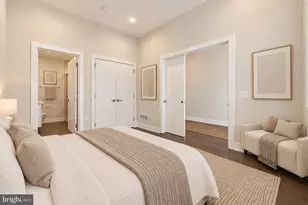 2542 Graduate Square, Philadelphia, PA 19146 - Photo 10