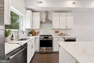 2542 Graduate Square, Philadelphia, PA 19146 - Photo 4