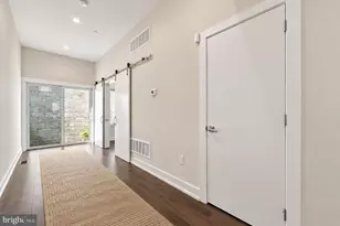 2542 Graduate Square, Philadelphia, PA 19146 - Photo 18