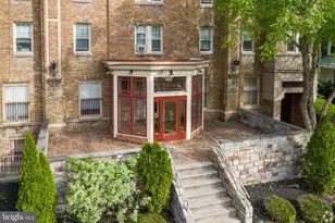 2809 W Queen Ln, Philadelphia, PA 19129 - Photo 2