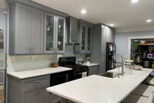 1727 S 4th St, Philadelphia, PA 19148 - Photo 14
