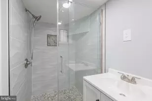 1819 S 16th Street S, Philadelphia, PA 19145 - Photo 6
