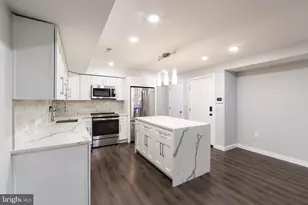 749 N 20th St, Philadelphia, PA 19130 - Photo 10