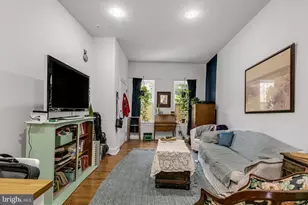 802 S 4th St, Philadelphia, PA 19147 - Photo 4
