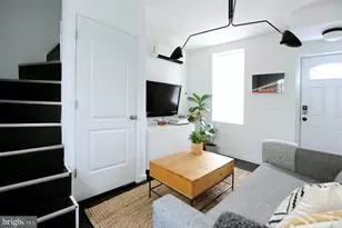 1107 N Lee St, Philadelphia, PA 19123 - Photo 2
