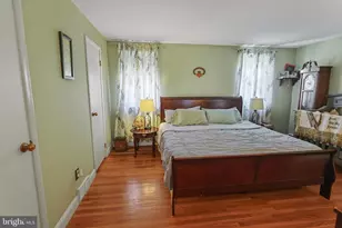 9916 S Canterbury Rd, Philadelphia, PA 19114 - Photo 12