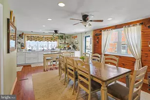 9916 S Canterbury Rd, Philadelphia, PA 19114 - Photo 2