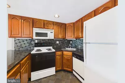 2001 Hamilton Street #1916, Philadelphia, PA 19130 - Photo 4