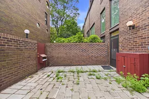 St James Ct, Philadelphia, PA 19106 - Photo 4
