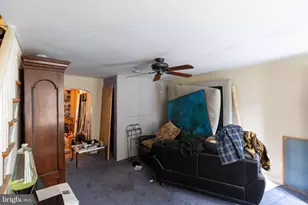 1831 Farrington Rd, Philadelphia, PA 19151 - Photo 4