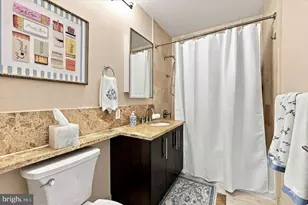 1425 Locust St, Philadelphia, PA 19102 - Photo 16