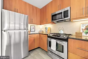 1425 Locust St, Philadelphia, PA 19102 - Photo 10