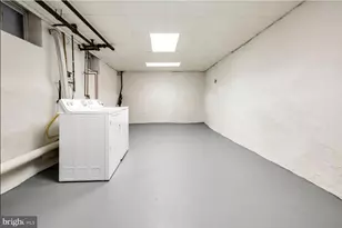 1513 E Moyamensing Ave, Philadelphia, PA 19147 - Photo 24