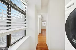 319 S 10th St, Philadelphia, PA 19107 - Photo 4