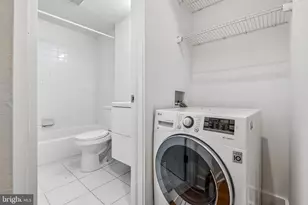 319 S 10th St, Philadelphia, PA 19107 - Photo 4