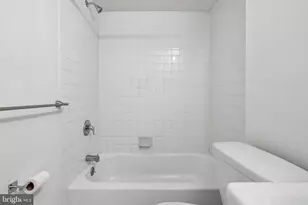 319 S 10th St, Philadelphia, PA 19107 - Photo 6