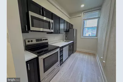 2113 Green Street #2F, Philadelphia, PA 19130 - Photo 2