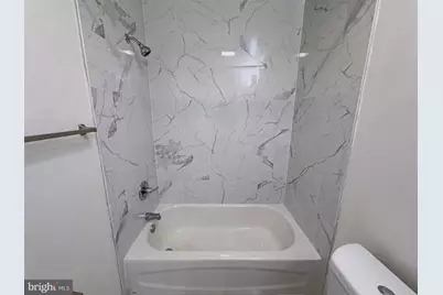 2113 Green Street #2F, Philadelphia, PA 19130 - Photo 8