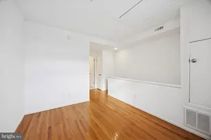 319 S 10th St, Philadelphia, PA 19107 - Photo 14