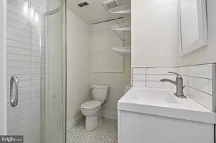 336 Lombard St, Philadelphia, PA 19147 - Photo 12