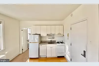 332-34 S 17th Street #3B, Philadelphia, PA 19103 - Photo 2