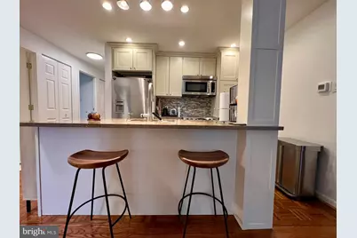 136 N Bread Street #APT 422, Philadelphia, PA 19106 - Photo 4