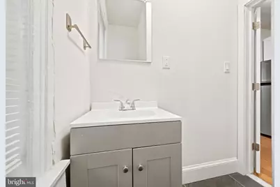 718 S 3rd Street #UNIT 2R, Philadelphia, PA 19147 - Photo 4
