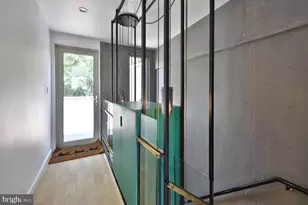 725 S 6th St, Philadelphia, PA 19147 - Photo 30