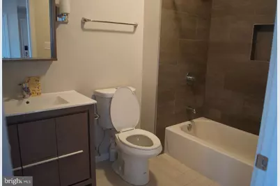 938 New Market Street #303, Philadelphia, PA 19123 - Photo 10