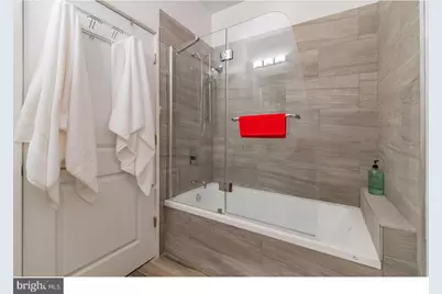 1701 South Street #2, Philadelphia, PA 19146 - Photo 8