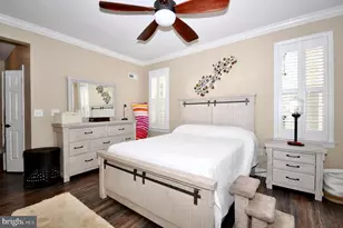 3201 Capri Dr, Philadelphia, PA 19145 - Photo 22