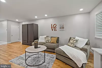 2126 S Iseminger Street, Philadelphia, PA 19148 - Photo 4