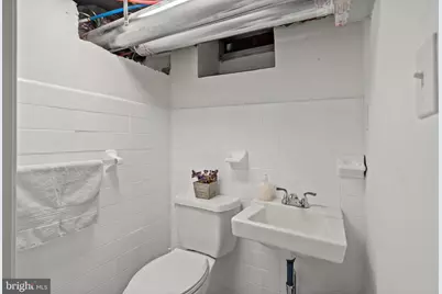 2126 S Iseminger Street, Philadelphia, PA 19148 - Photo 24