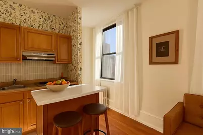 1324 Locust Street #704, Philadelphia, PA 19107 - Photo 2