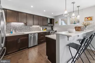 808 Carpenter St, Philadelphia, PA 19147 - Photo 2
