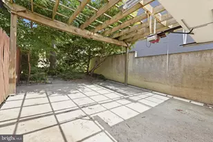 1510 Green St, Philadelphia, PA 19130 - Photo 14